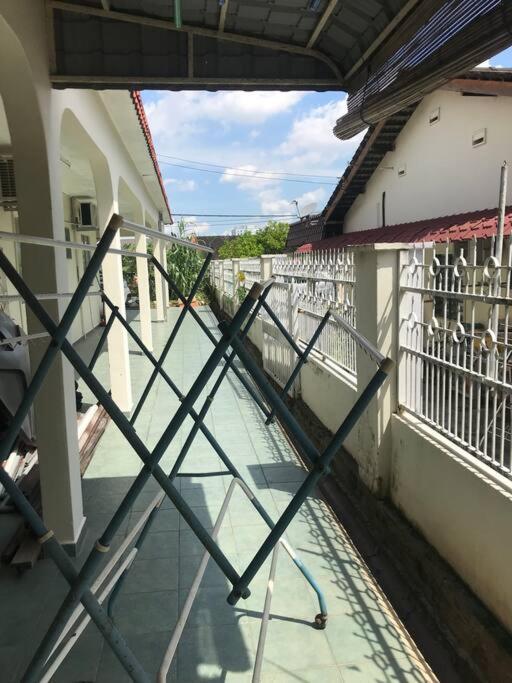 Rumah percutian Cosy Big House 5min Ciq Sogo Ksl Mall 4br 12pax *