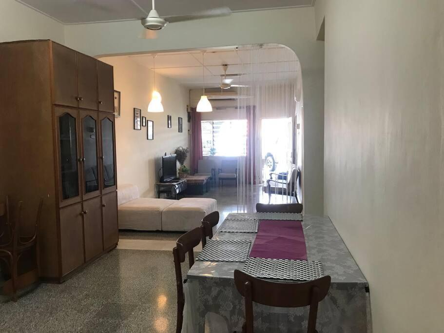 Rumah percutian Cosy Big House 5min Ciq Sogo Ksl Mall 4br 12pax