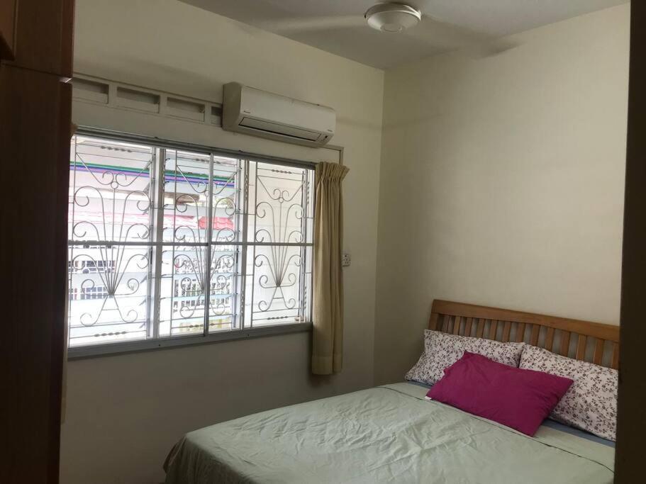 Cosy Big House 5min Ciq Sogo Ksl Mall 4br 12pax Rumah percutian *
